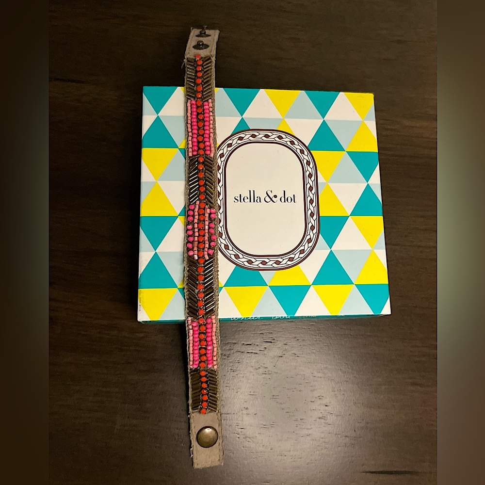 Stella & Dot Pink & Gold Beaded Snap Bracelet EUC,